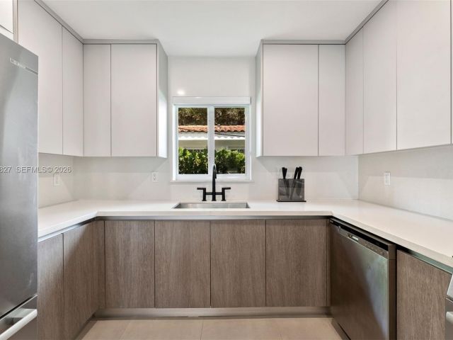 Home for rent at 45 Palermo Ave - photo 7471615