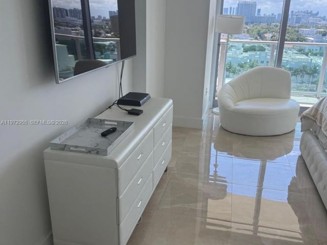 Apartment for rent  Unit #1211 - photo 7520160