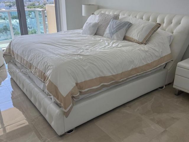 Apartment for rent  Unit #1211 - photo 7520161