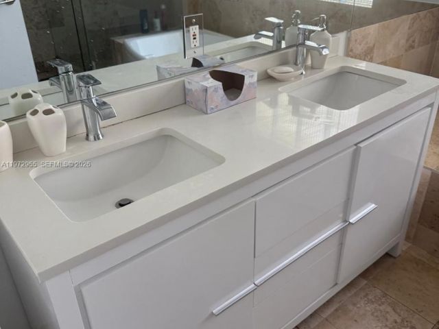 Apartment for rent  Unit #1211 - photo 7520162