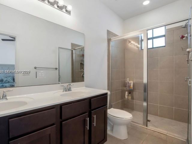 Home for sale at 3327 NW 10th Ave - photo 7535607