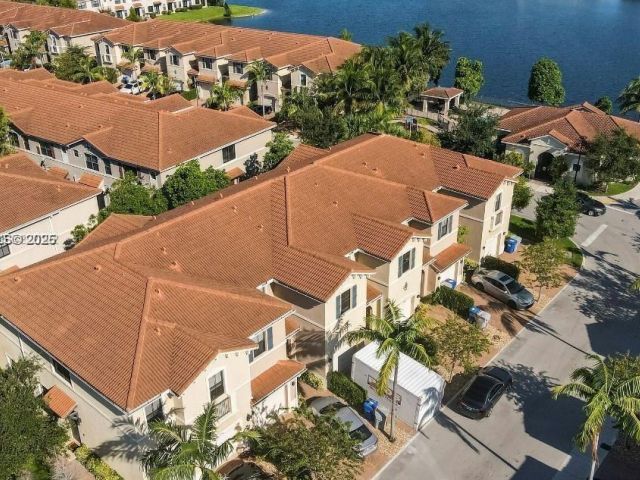 Home for sale at 3327 NW 10th Ave - photo 7535613