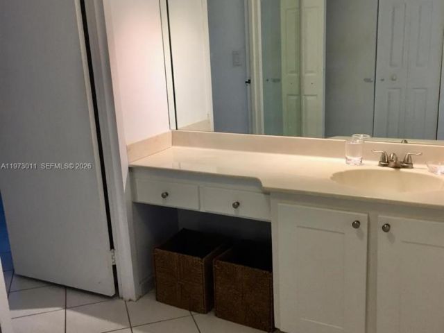 Apartment for rent  Unit #516 - photo 7484192