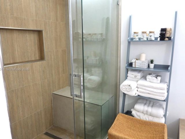 Home for rent at 5862 NW 113th Pl 5862 - photo 7486231