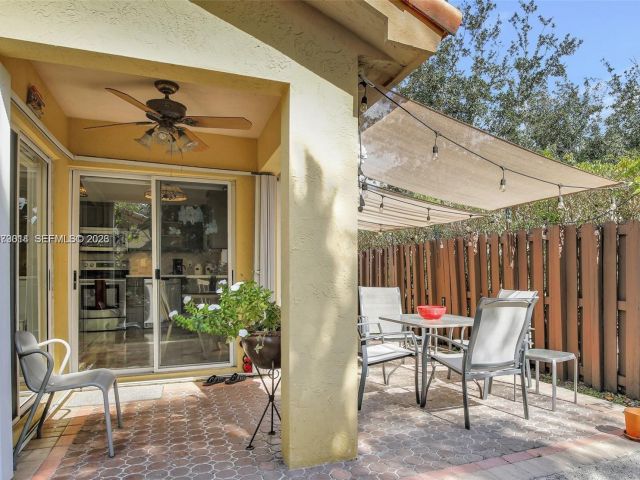 Home for rent at 5862 NW 113th Pl 5862 - photo 7486238