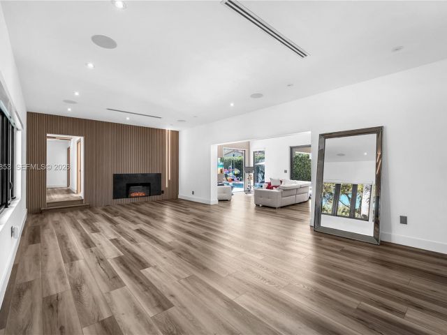 Home for sale at 1424 Algardi Ave - photo 7525543