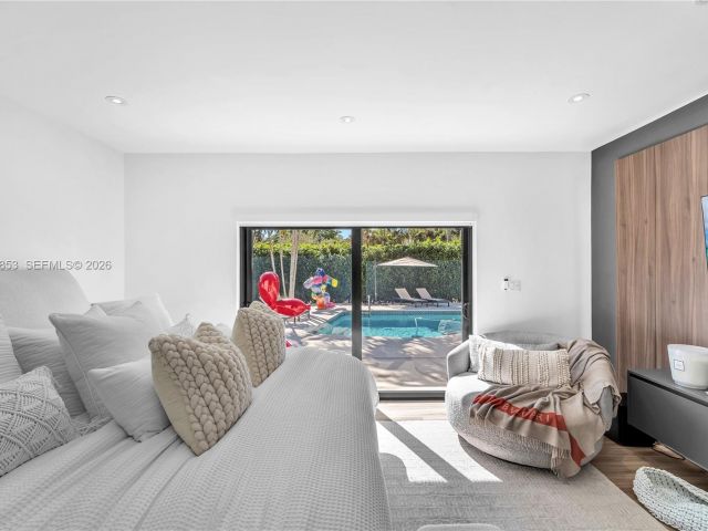 Home for sale at 1424 Algardi Ave - photo 7525550