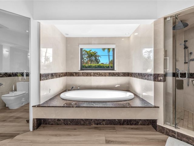 Home for sale at 1424 Algardi Ave - photo 7525553