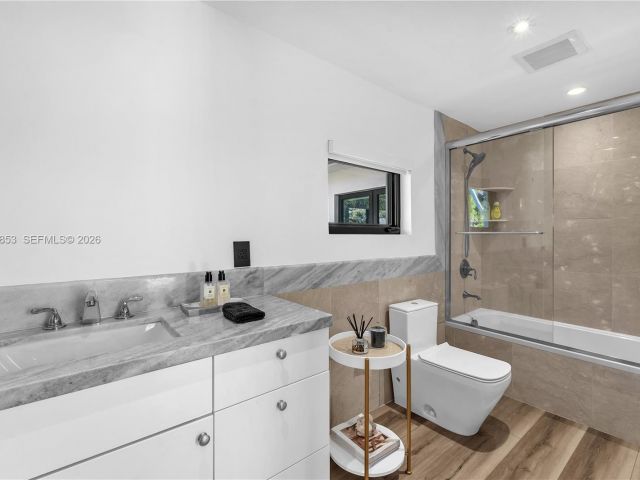 Home for sale at 1424 Algardi Ave - photo 7525554