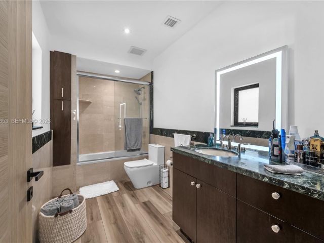 Home for sale at 1424 Algardi Ave - photo 7525555