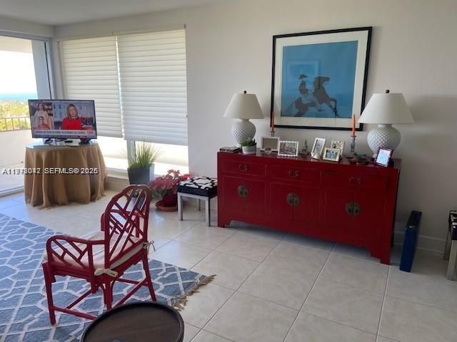 Apartment for rent  Unit #1008 - photo 7491135