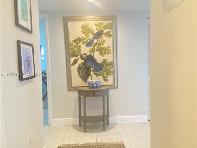 Apartment for rent  Unit #1008 - photo 7491150