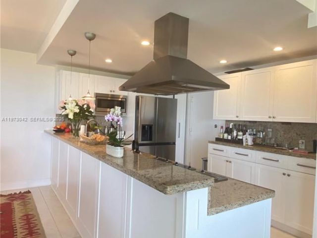 Apartment for rent  Unit #1008 - photo 7491155