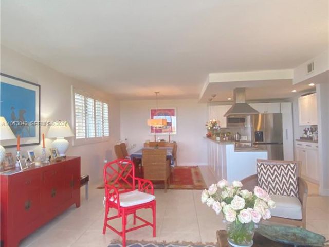 Apartment for rent  Unit #1008 - photo 7491158