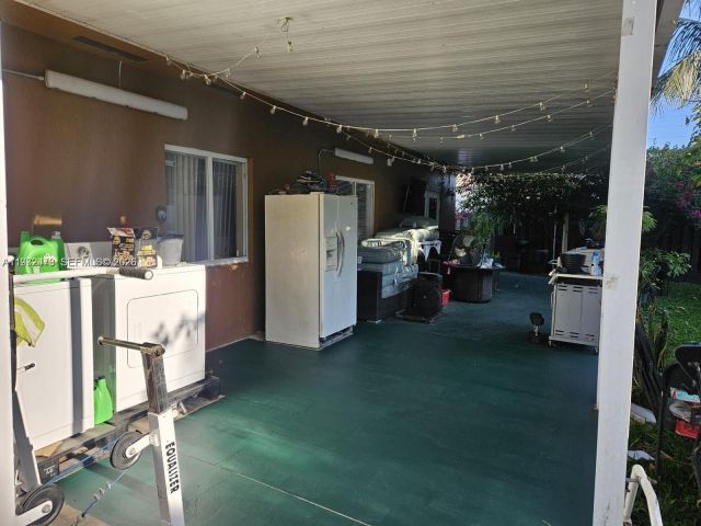 4-bedroom home for rent in Homestead - 718 SE 12th Ter . - MondialRealty