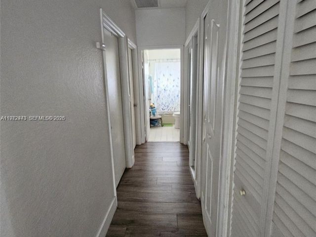 4-bedroom home for rent in Homestead - 718 SE 12th Ter . - MondialRealty