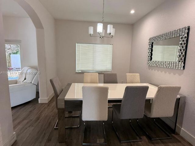 4-bedroom home for rent in Homestead - 718 SE 12th Ter . - MondialRealty