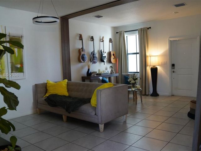 Home for rent at 549 NW 204th St - photo 7480336