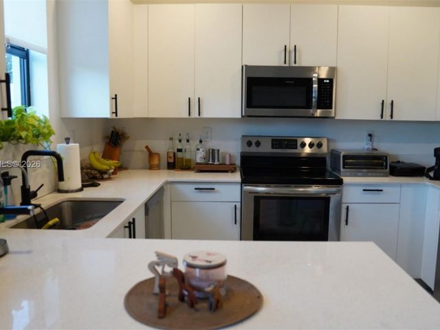 Home for rent at 549 NW 204th St - photo 7480348