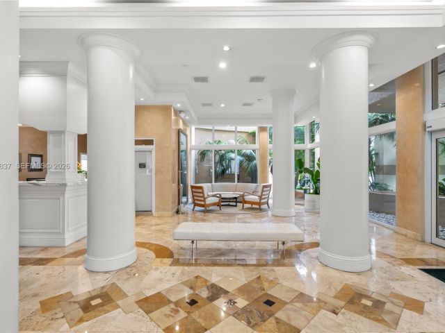 Apartment for sale  Unit #806 - photo 7479098