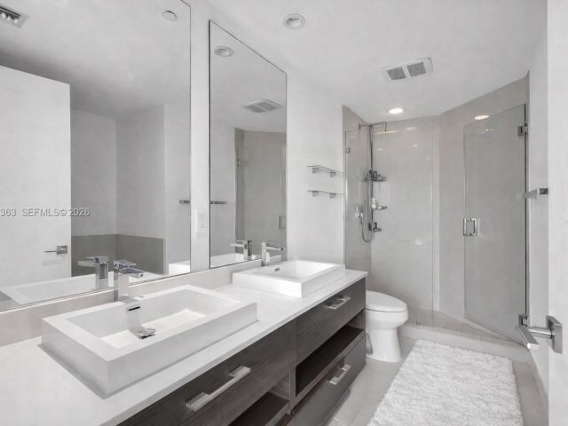 Apartment for sale  Unit #3703 - photo 7508349