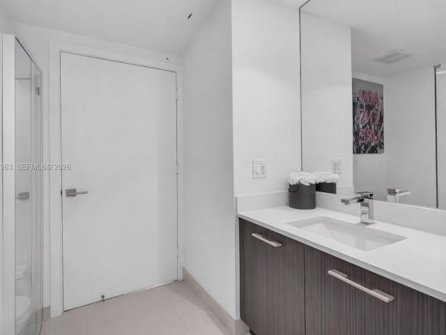 Apartment for sale  Unit #3703 - photo 7508355