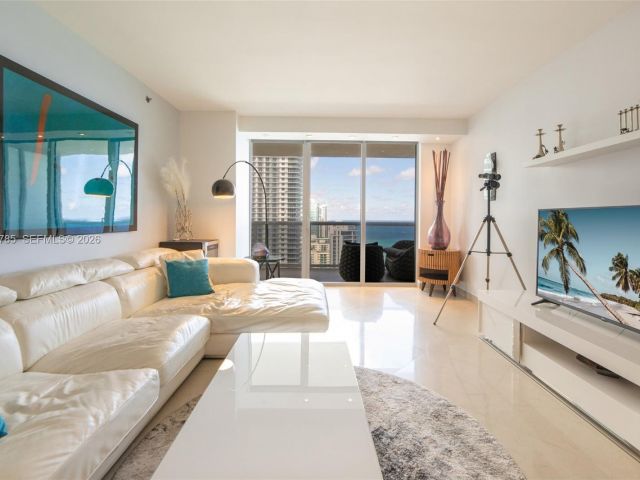 Apartment for sale  Unit #3011 - photo 7499709