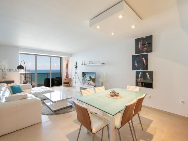 Apartment for sale  Unit #3011 - photo 7499712