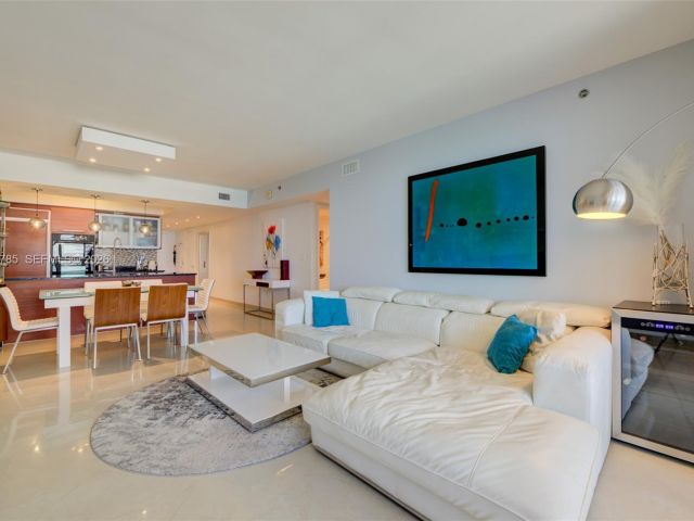 Apartment for sale  Unit #3011 - photo 7499720