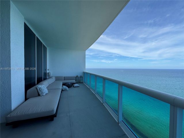 Apartment for sale  Unit #3404 - photo 7480511