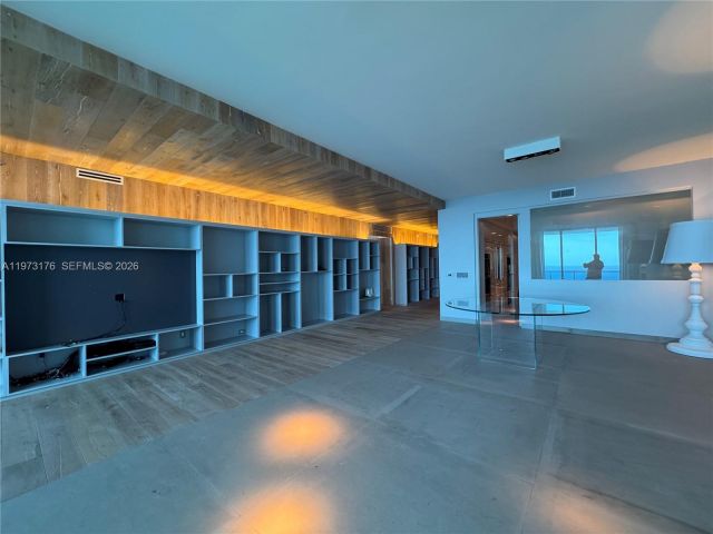 Apartment for sale  Unit #3404 - photo 7480512