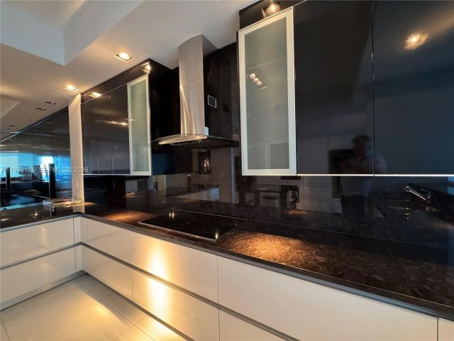 Apartment for sale  Unit #3404 - photo 7480520