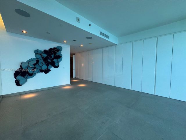 Apartment for sale  Unit #3404 - photo 7480523