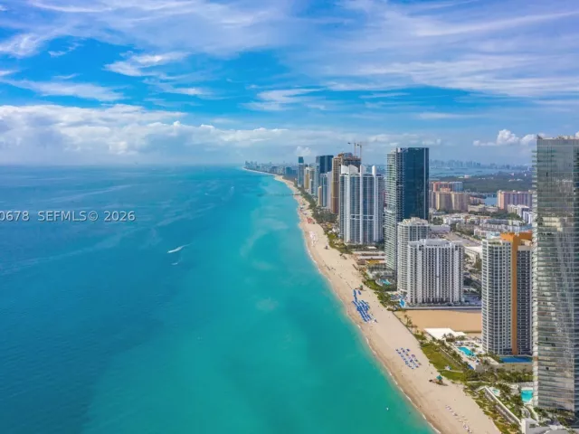 2-bedroom condo for sale in Sunny Isles Beach - 18975 Collins Ave 4505 - MondialRealty