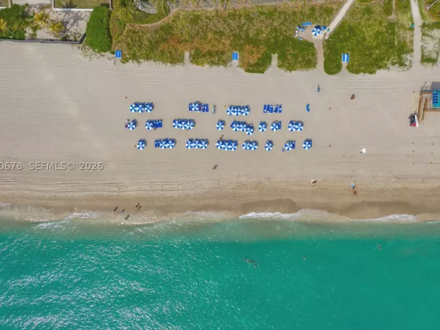 2-bedroom condo for sale in Sunny Isles Beach - 18975 Collins Ave 4505 - MondialRealty