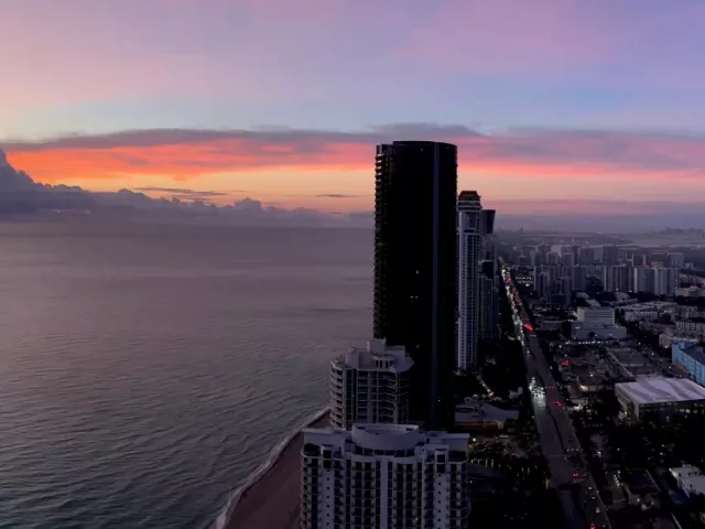 2-bedroom condo for sale in Sunny Isles Beach - 18975 Collins Ave 4505 - MondialRealty