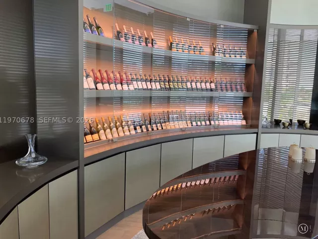 2-bedroom condo for sale in Sunny Isles Beach - 18975 Collins Ave 4505 - MondialRealty
