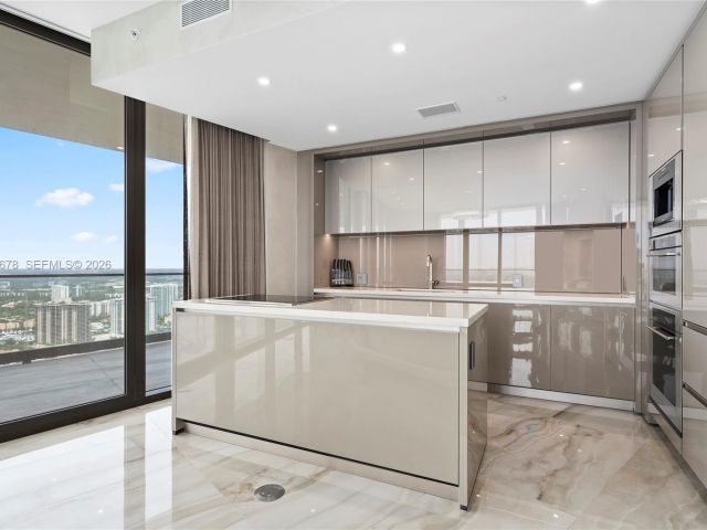 Apartment for sale  Unit #4505 - photo 7495774