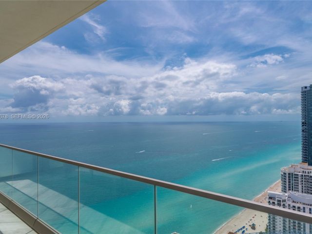 Apartment for sale  Unit #4505 - photo 7495779