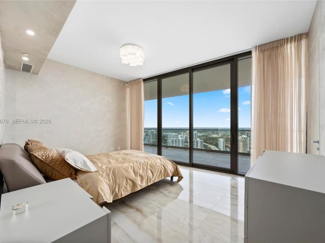 Apartment for sale  Unit #4505 - photo 7495786