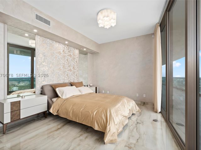 2-bedroom condo for sale in Sunny Isles Beach - 18975 Collins Ave 4505 - MondialRealty