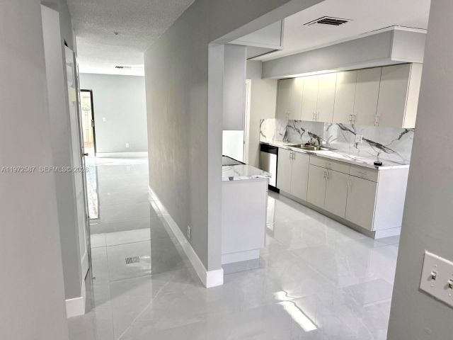 Home for rent at 2700 N 34th Ave I - photo 7474638