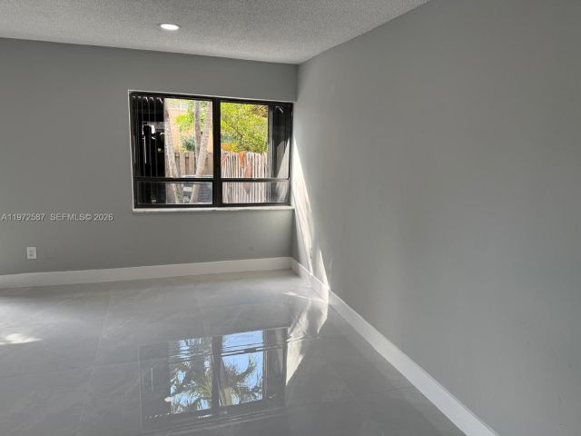 Home for rent at 2700 N 34th Ave I - photo 7474643