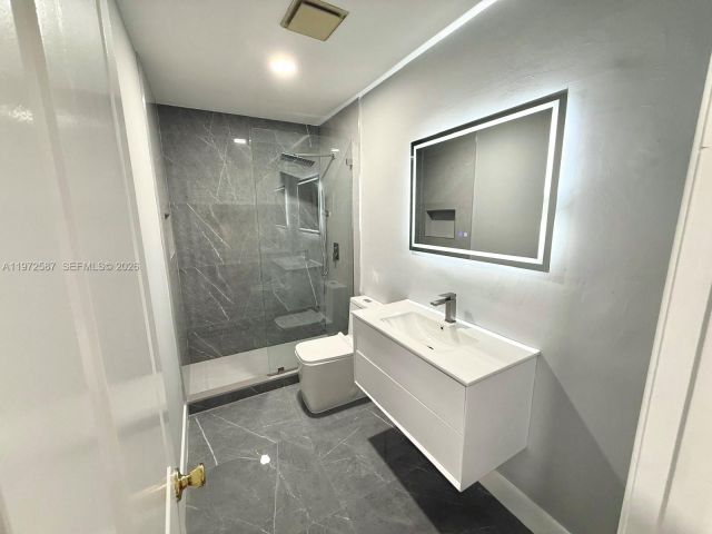 Home for rent at 2700 N 34th Ave I - photo 7474651