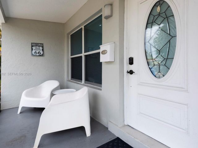 3-bedroom home for rent in Fort Lauderdale - 5224 NE 1st Ave - MondialRealty