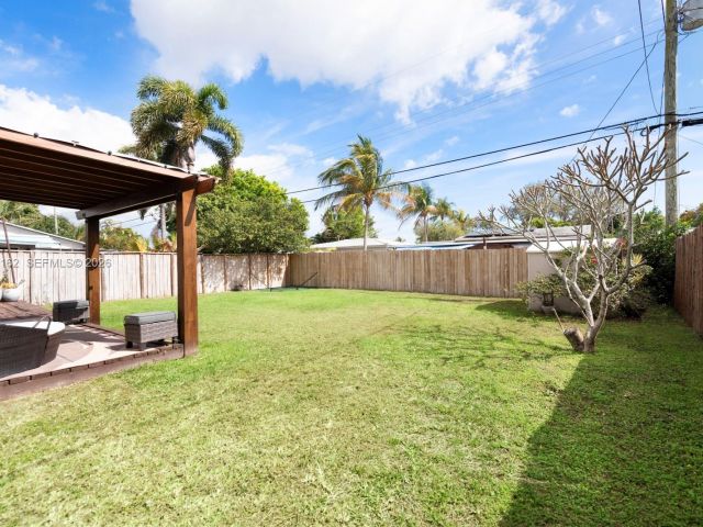 3-bedroom home for rent in Fort Lauderdale - 5224 NE 1st Ave - MondialRealty