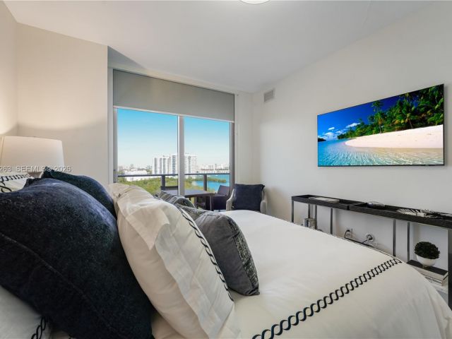 Apartment for sale  Unit #1502 - photo 7505328