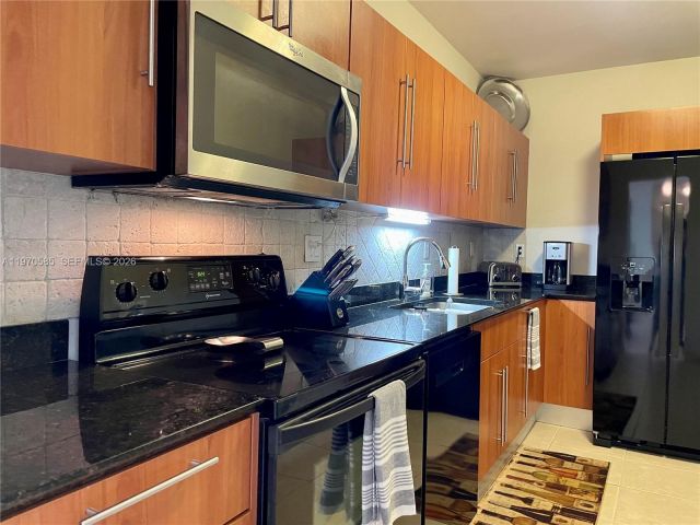 Apartment for rent  Unit #1621 - photo 7466886