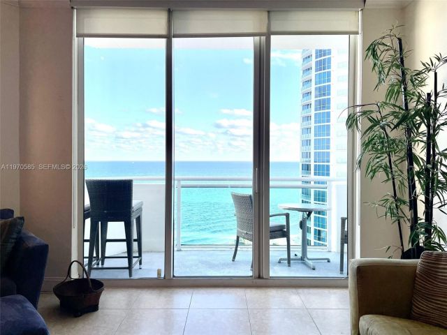 Apartment for rent  Unit #1621 - photo 7466893