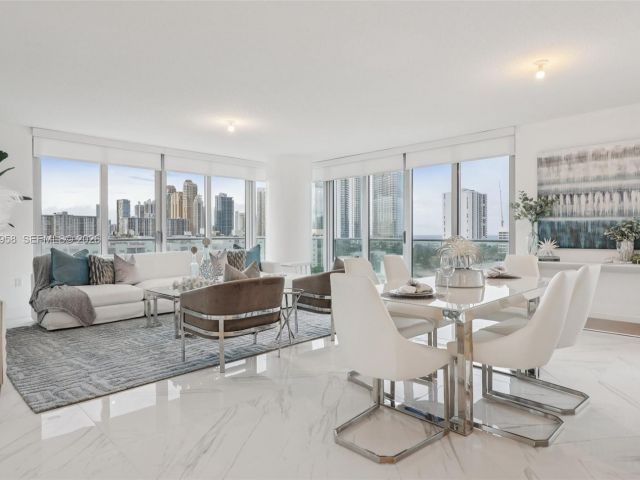 Apartment for rent  Unit #5-907 - photo 7490072